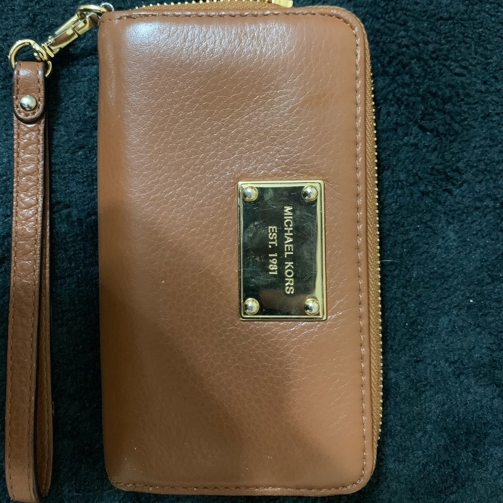 Michael Kors wristlet/wallet